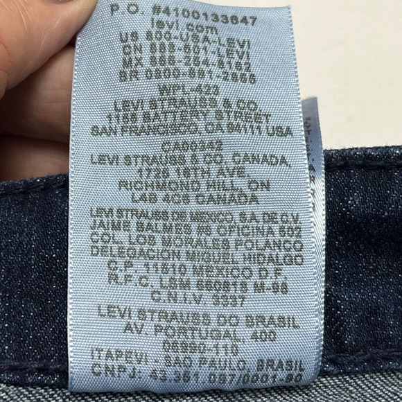 Levi's Genuinely Crafted Flared Low-Rise Dark Wash Jeans Size 7M - Picture 5 of 10